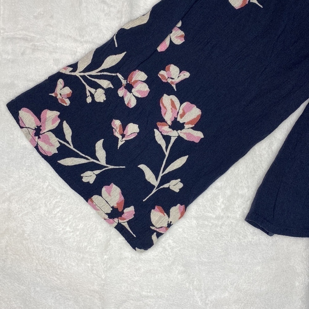 BILLABONG Light It Up Blue Floral Raglan Sleeves Crop Top Size Large - Picture 3 of 16